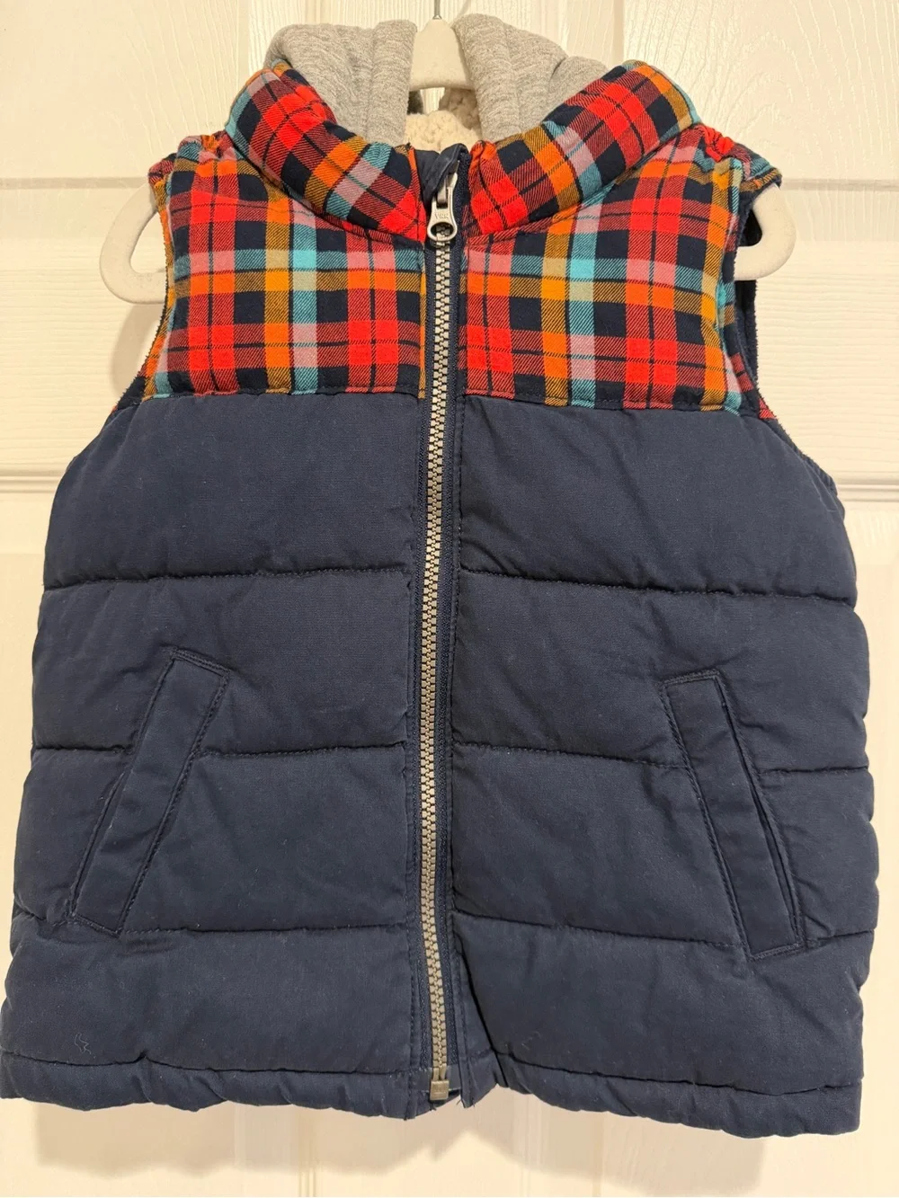 Old Navy Boys 4T Navy Plaid Hooded Puffer Vest Sherpa Lined